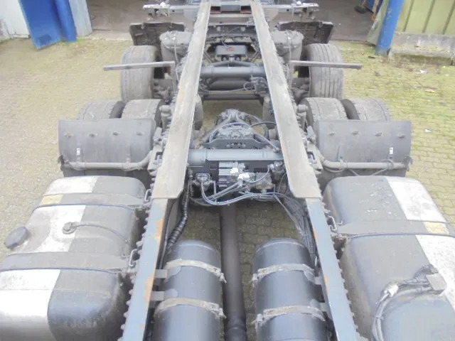 Mercedes-Benz Actros 2542 LS 6X2 ENGINE BROKE - Caminhão transportador de contêineres/ Caixa móvel: foto 5 Mercedes-Benz Actros 2542 LS 6X2 ENGINE BROKE - Caminhão transportador de contêineres/ Caixa móvel: foto 5