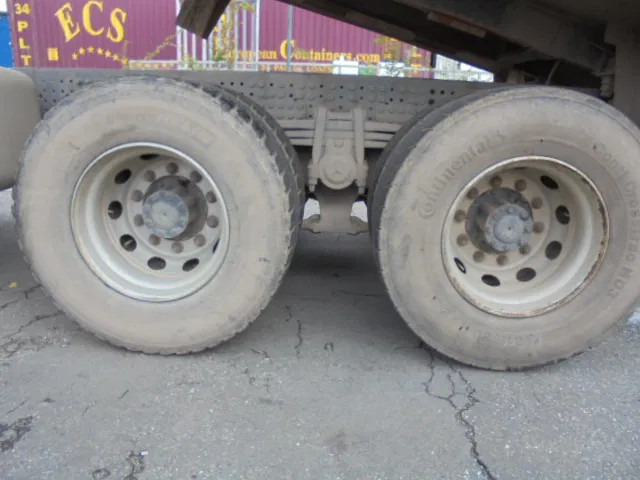 Caminhão basculante Mercedes-Benz Arocs 3240 K 8X4: foto 16