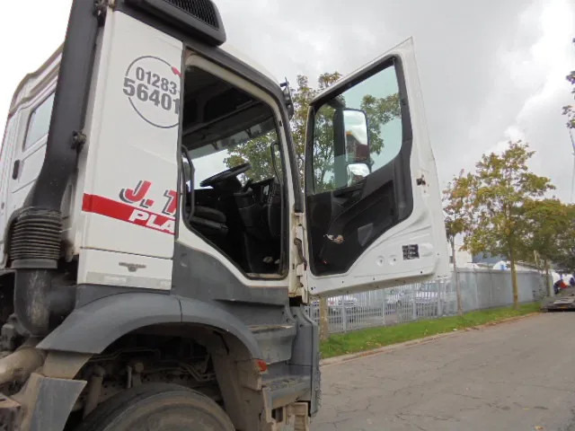 Caminhão basculante Mercedes-Benz Arocs 3240 K 8X4: foto 9