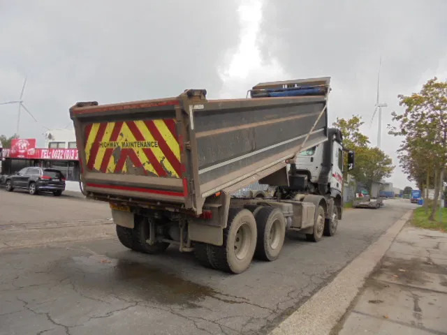 Mercedes-Benz Arocs 3240 K 8X4 - Caminhão basculante: foto 5 Mercedes-Benz Arocs 3240 K 8X4 - Caminhão basculante: foto 5