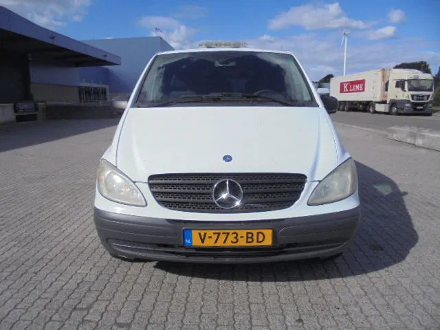 Mercedes-Benz Vito 110 NL - Furgão compacto, Carrinha cabine dupla: foto 2 Mercedes-Benz Vito 110 NL - Furgão compacto, Carrinha cabine dupla: foto 2