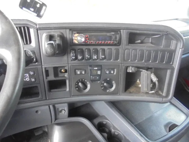 Caminhão furgão Scania R400 6X2 RETARDER BDF: foto 9