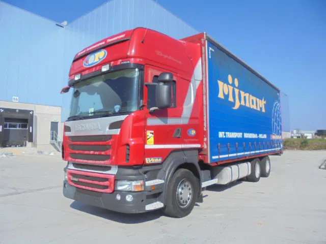 Scania R440 6X2 RETARDER BDF - Caminhão furgão: foto 1 Scania R440 6X2 RETARDER BDF - Caminhão furgão: foto 1