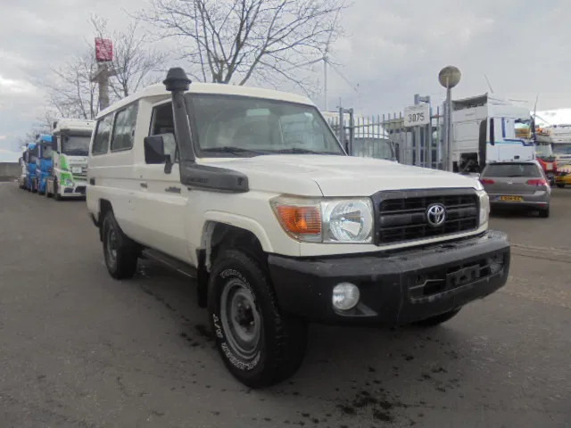 Toyota Land Cruiser HZJ78L 4WD EXPORT OUT EU ONLY - Automóvel: foto 3 Toyota Land Cruiser HZJ78L 4WD EXPORT OUT EU ONLY - Automóvel: foto 3
