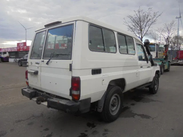Toyota Land Cruiser HZJ78L 4WD EXPORT OUT EU ONLY - Automóvel: foto 5 Toyota Land Cruiser HZJ78L 4WD EXPORT OUT EU ONLY - Automóvel: foto 5