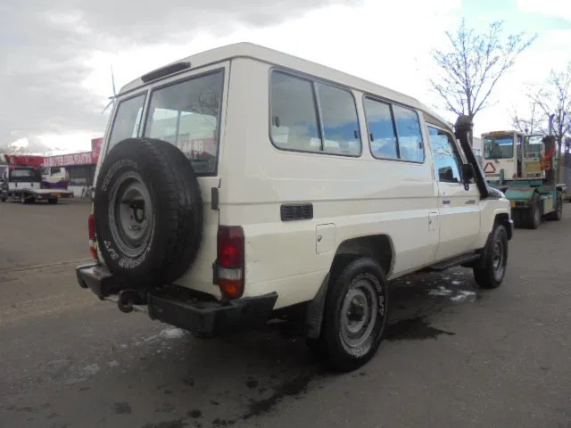 Toyota Land Cruiser HZJ78L 4WD EXPORT OUT EU ONLY - Automóvel: foto 5 Toyota Land Cruiser HZJ78L 4WD EXPORT OUT EU ONLY - Automóvel: foto 5