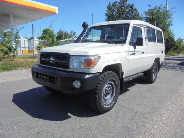 Toyota Land Cruiser HZJ78L 4X4 EXPORT OUTSIDE EU ONLY - Automóvel: foto 1 Toyota Land Cruiser HZJ78L 4X4 EXPORT OUTSIDE EU ONLY - Automóvel: foto 1