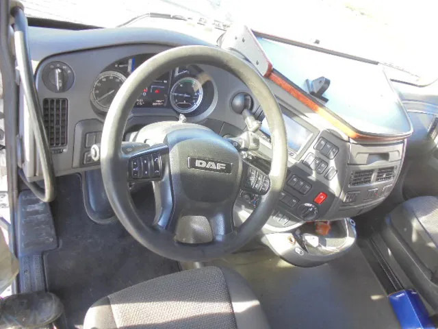 Tractor DAF XF 440 6X2 + HYDROSET TUV 10-2026: foto 7 Tractor DAF XF 440 6X2 + HYDROSET TUV 10-2026: foto 7