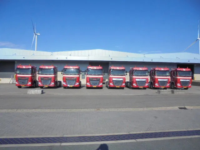 DAF XF 440 6X2 NL TRUCK 15X IN STOCK - Tractor: foto 2 DAF XF 440 6X2 NL TRUCK 15X IN STOCK - Tractor: foto 2
