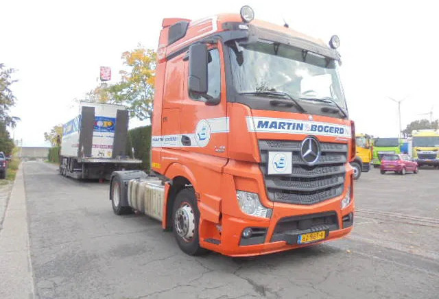 Mercedes-Benz Actros 1842 APK 06-2026 - Tractor: foto 3 Mercedes-Benz Actros 1842 APK 06-2026 - Tractor: foto 3