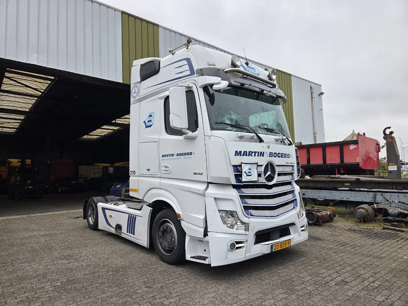 Mercedes-Benz Actros 1842 LS CABINE SCHADE NL TRUCK - Tractor: foto 2 Mercedes-Benz Actros 1842 LS CABINE SCHADE NL TRUCK - Tractor: foto 2