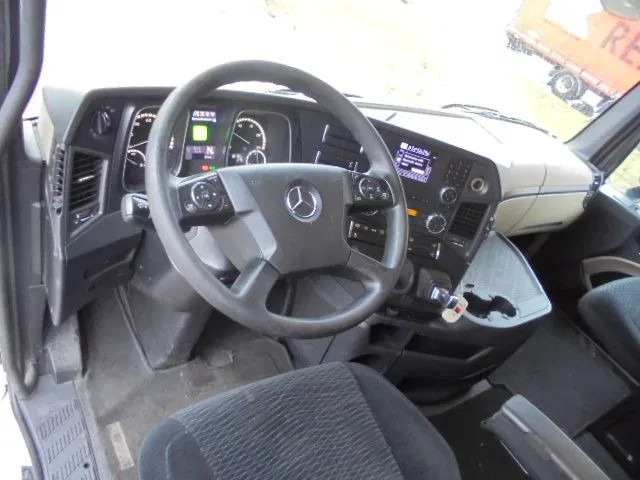 Tractor Mercedes-Benz Actros 1942 LS 4X2: foto 10