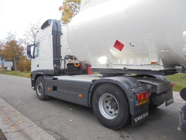 Volvo FM 400 GLOBETROTTER ADR NL TRUCK +TANK TRAILER - Tractor: foto 4 Volvo FM 400 GLOBETROTTER ADR NL TRUCK +TANK TRAILER - Tractor: foto 4