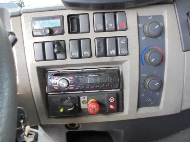 Caminhão de lixo Volvo FE 240 NL TRUCK: foto 18