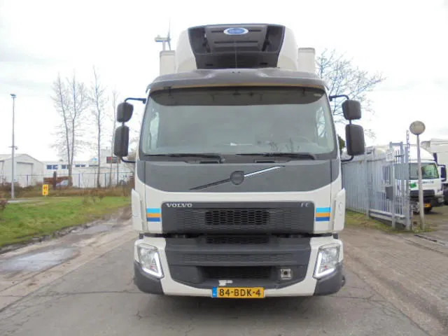 Volvo FE 250 CHEREAU NL TRUCK - Caminhão isotérmico: foto 2 Volvo FE 250 CHEREAU NL TRUCK - Caminhão isotérmico: foto 2
