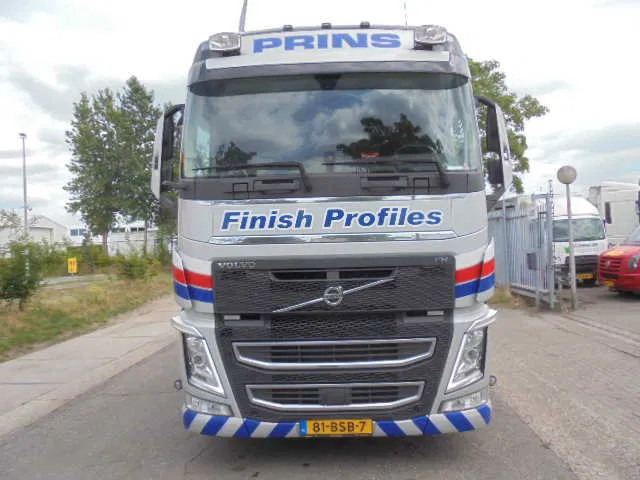 Volvo FH 420 6X2 NL TRUCK - Caminhão grua: foto 3 Volvo FH 420 6X2 NL TRUCK - Caminhão grua: foto 3