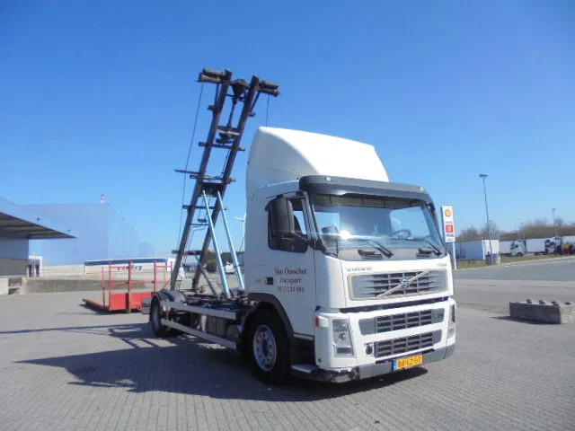 Volvo FM 260 MANUAL GEAR NL TRUCK - Caminhão com sistema de cabo: foto 3 Volvo FM 260 MANUAL GEAR NL TRUCK - Caminhão com sistema de cabo: foto 3