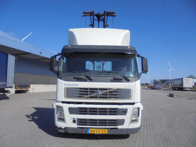 Volvo FM 260 MANUAL GEAR NL TRUCK - Caminhão com sistema de cabo: foto 2 Volvo FM 260 MANUAL GEAR NL TRUCK - Caminhão com sistema de cabo: foto 2