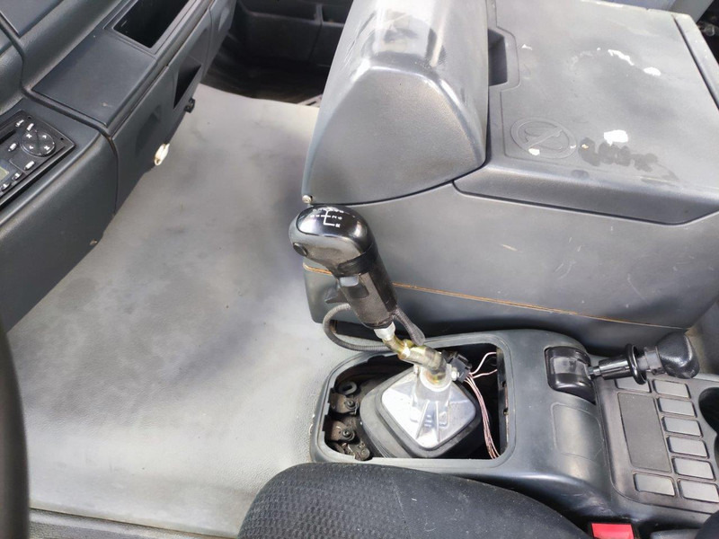 Caminhão chassi MAN TGA 32.360: foto 8 Caminhão chassi MAN TGA 32.360: foto 8