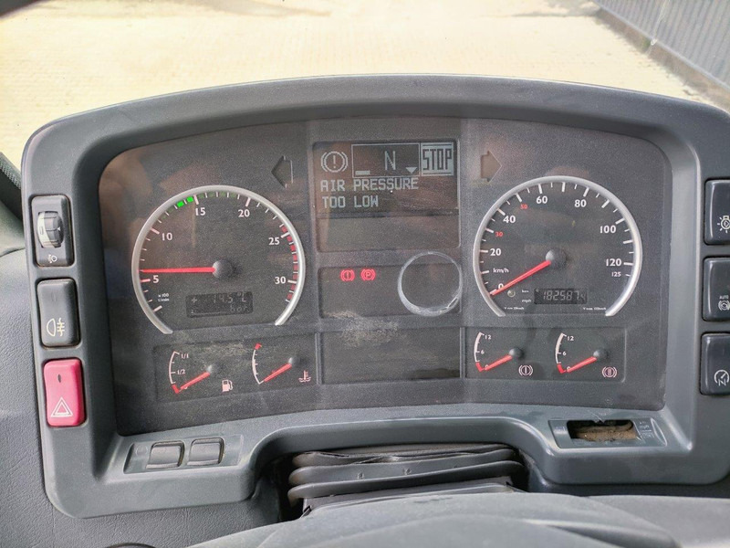 Caminhão chassi MAN TGA 32.360: foto 9 Caminhão chassi MAN TGA 32.360: foto 9