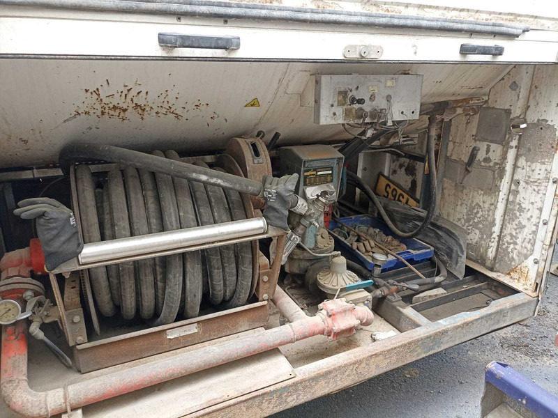 ACERBI Eurotechnika 41490 Spring-Spring. gas tank trailer - Semireboque: foto 4 ACERBI Eurotechnika 41490 Spring-Spring. gas tank trailer - Semireboque: foto 4