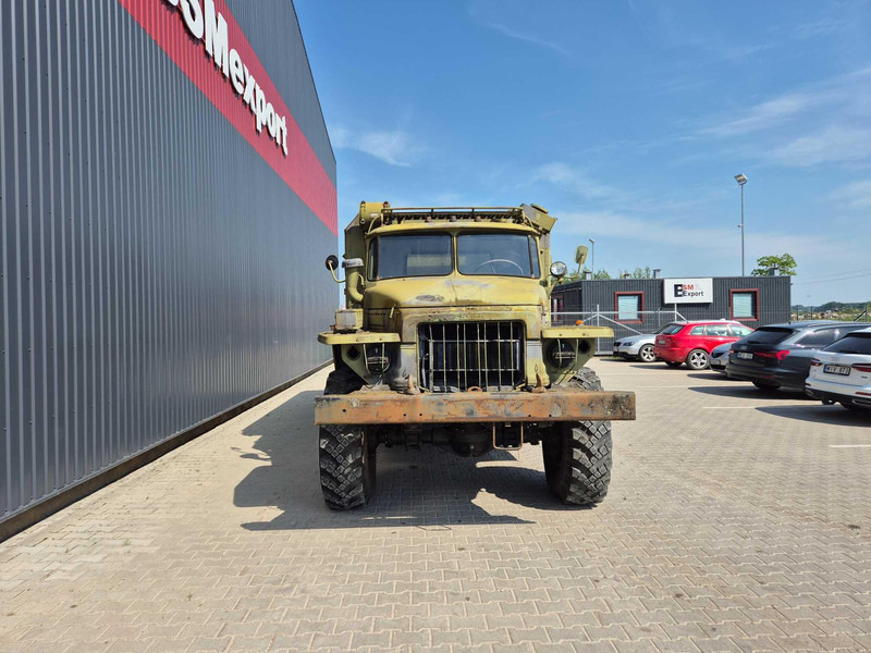 Ural Ural 375 box truck - Caminhão furgão: foto 2 Ural Ural 375 box truck - Caminhão furgão: foto 2