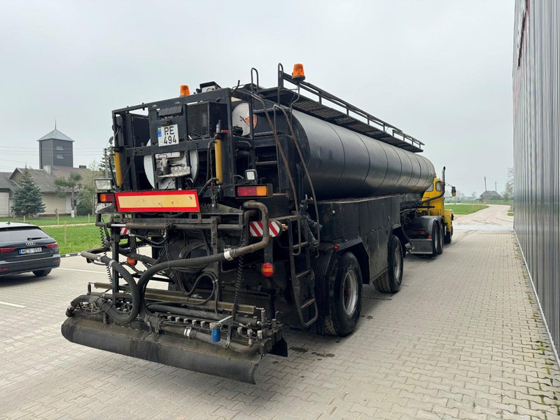 Volvo N12 + bitum spreader semitrailer - Caminhão tanque: foto 4 Volvo N12 + bitum spreader semitrailer - Caminhão tanque: foto 4