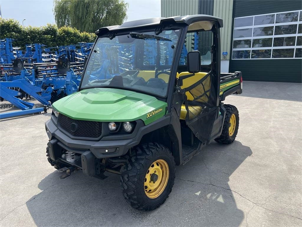 John Deere XUV865M - Quadriciclo: foto 1 John Deere XUV865M - Quadriciclo: foto 1