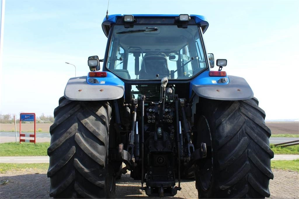 New Holland TM175 - Trator: foto 5 New Holland TM175 - Trator: foto 5