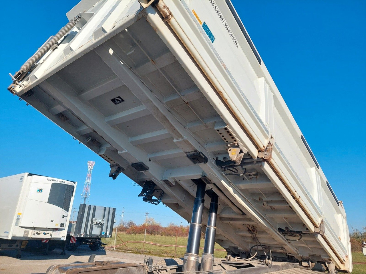 Iveco AD340X480 X-Way Bordmatic Meiller 8x4 - Caminhão basculante: foto 5 Iveco AD340X480 X-Way Bordmatic Meiller 8x4 - Caminhão basculante: foto 5