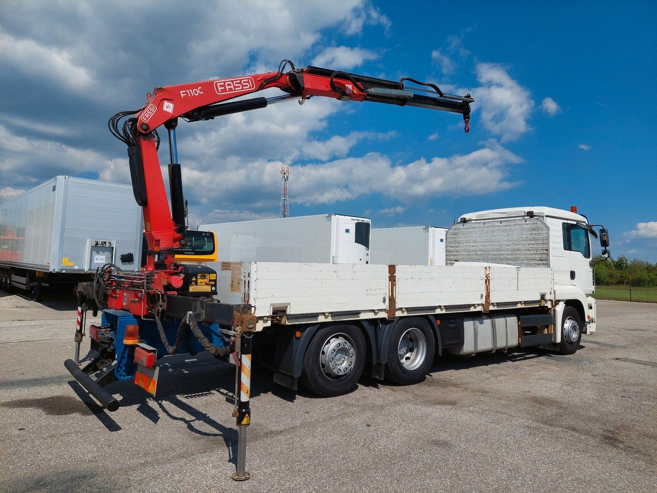 MAN GA 26.320 6X2-2 BL + Kran Fassi F110AC22 - Camião de caixa aberta/ Plataforma, Caminhão grua: foto 4 MAN GA 26.320 6X2-2 BL + Kran Fassi F110AC22 - Camião de caixa aberta/ Plataforma, Caminhão grua: foto 4