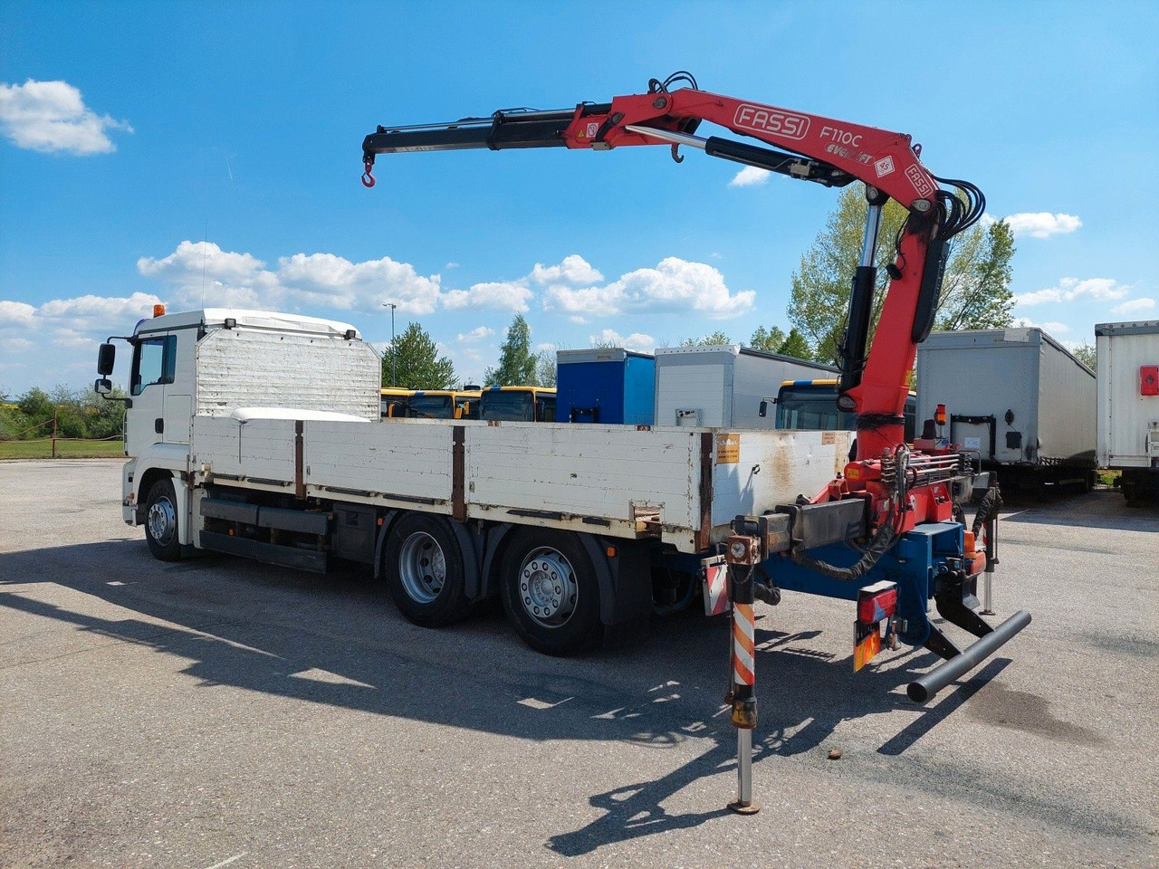 MAN GA 26.320 6X2-2 BL + Kran Fassi F110AC22 - Camião de caixa aberta/ Plataforma, Caminhão grua: foto 3 MAN GA 26.320 6X2-2 BL + Kran Fassi F110AC22 - Camião de caixa aberta/ Plataforma, Caminhão grua: foto 3