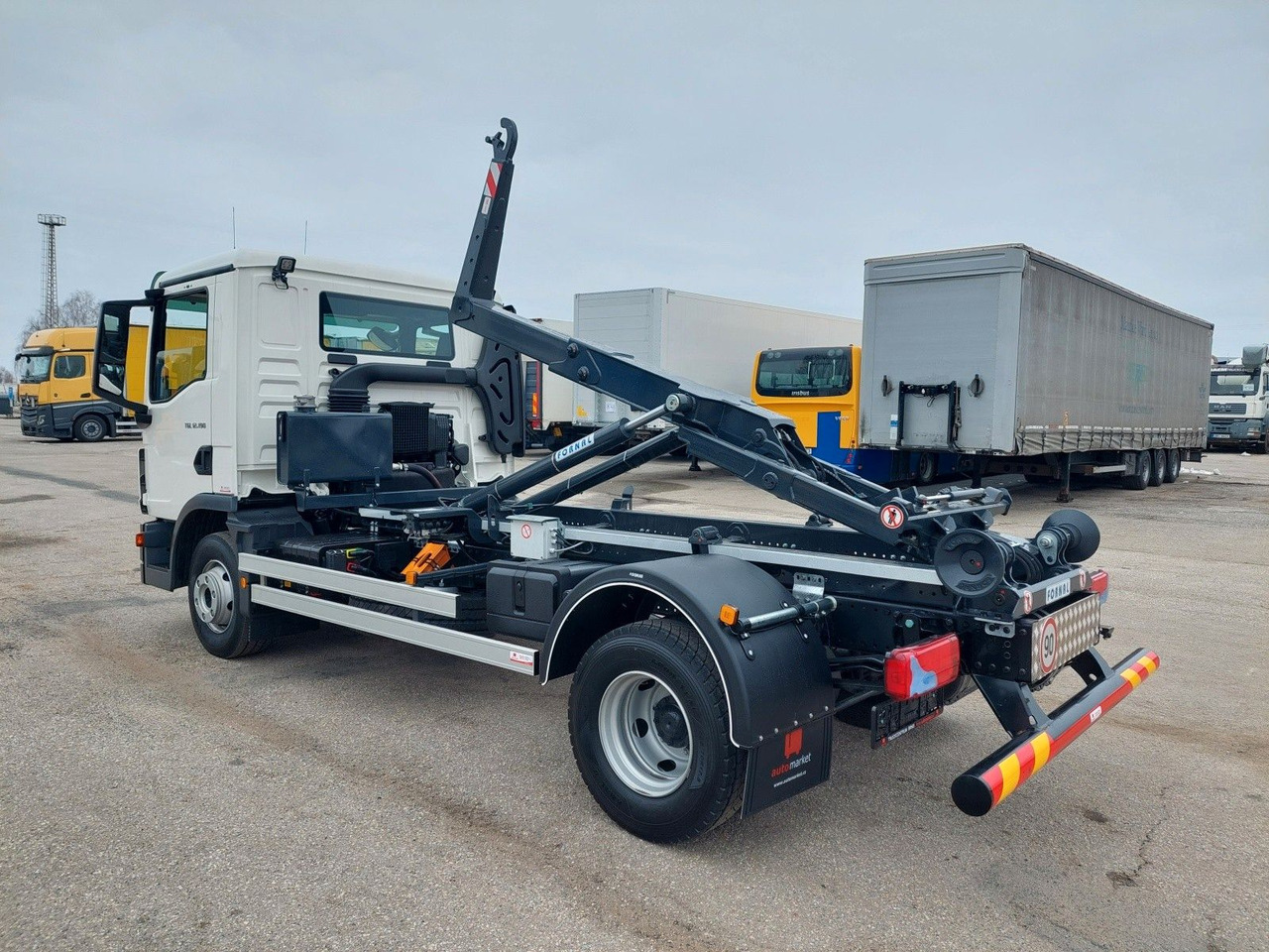 MAN TG3 TGL 12.190 BB 4x2 - Caminhão polibenne: foto 3 MAN TG3 TGL 12.190 BB 4x2 - Caminhão polibenne: foto 3