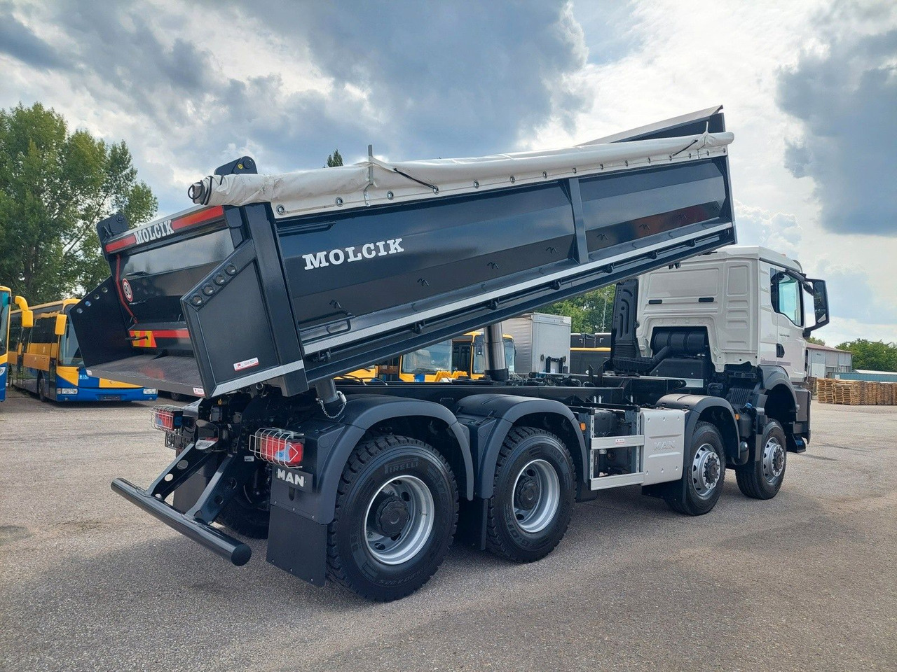 MAN TGS 41.520 8X6 BB CH - Caminhão basculante: foto 4 MAN TGS 41.520 8X6 BB CH - Caminhão basculante: foto 4