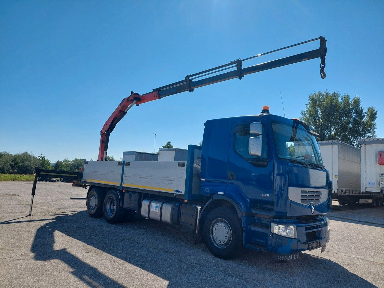 Renault Premium DXI R450.26 HR Palfinger PK 15.500 - Camião de caixa aberta/ Plataforma, Caminhão grua: foto 2 Renault Premium DXI R450.26 HR Palfinger PK 15.500 - Camião de caixa aberta/ Plataforma, Caminhão grua: foto 2