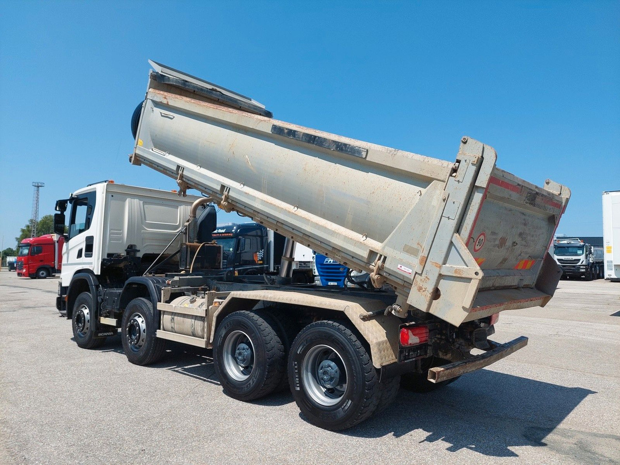 Scania G 450 B8X4HZ 8x4 Bordmatik - Caminhão basculante: foto 3 Scania G 450 B8X4HZ 8x4 Bordmatik - Caminhão basculante: foto 3