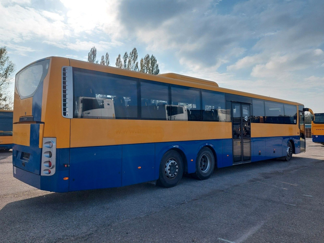 Scania Omniexpress 64 Sitzplätze/ Seats - Ônibus suburbano: foto 4 Scania Omniexpress 64 Sitzplätze/ Seats - Ônibus suburbano: foto 4