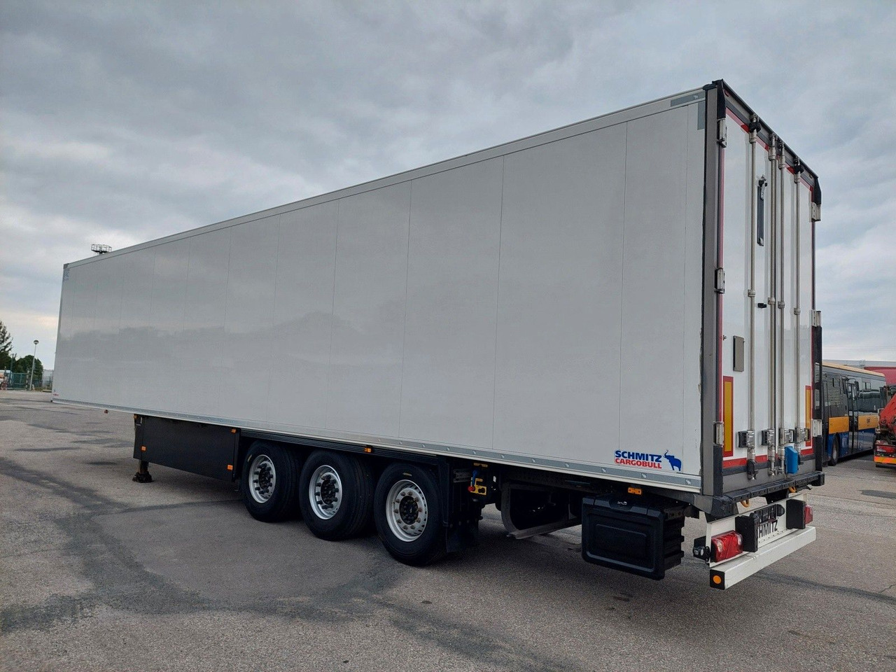 Schmitz Cargobull SKO24 ThermoKing SLXi 300 - 4676 Motorstunden - Semireboque frigorífico: foto 3 Schmitz Cargobull SKO24 ThermoKing SLXi 300 - 4676 Motorstunden - Semireboque frigorífico: foto 3