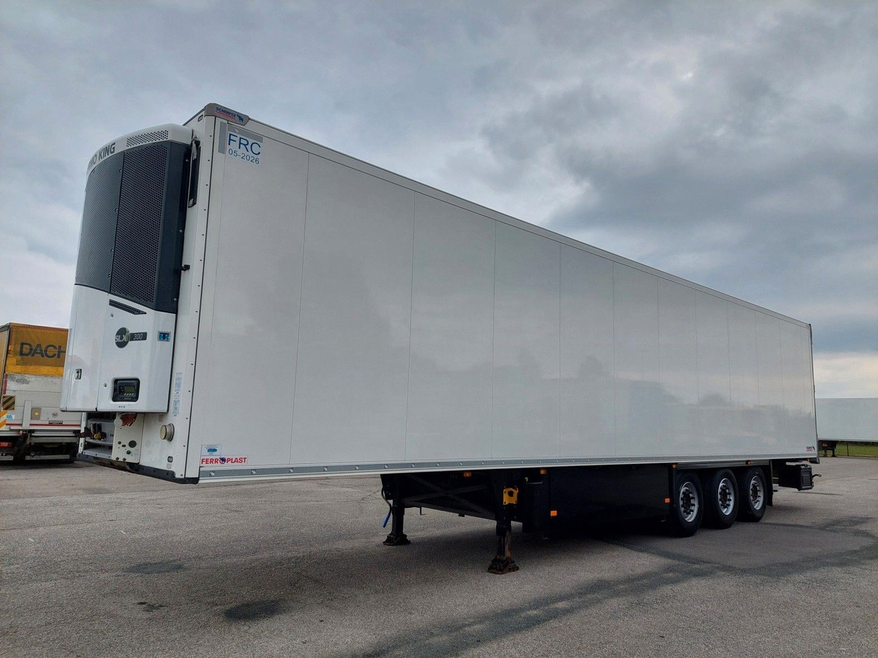 Schmitz Cargobull SKO24 ThermoKing SLXi 300 - 4676 Motorstunden - Semireboque frigorífico: foto 1 Schmitz Cargobull SKO24 ThermoKing SLXi 300 - 4676 Motorstunden - Semireboque frigorífico: foto 1