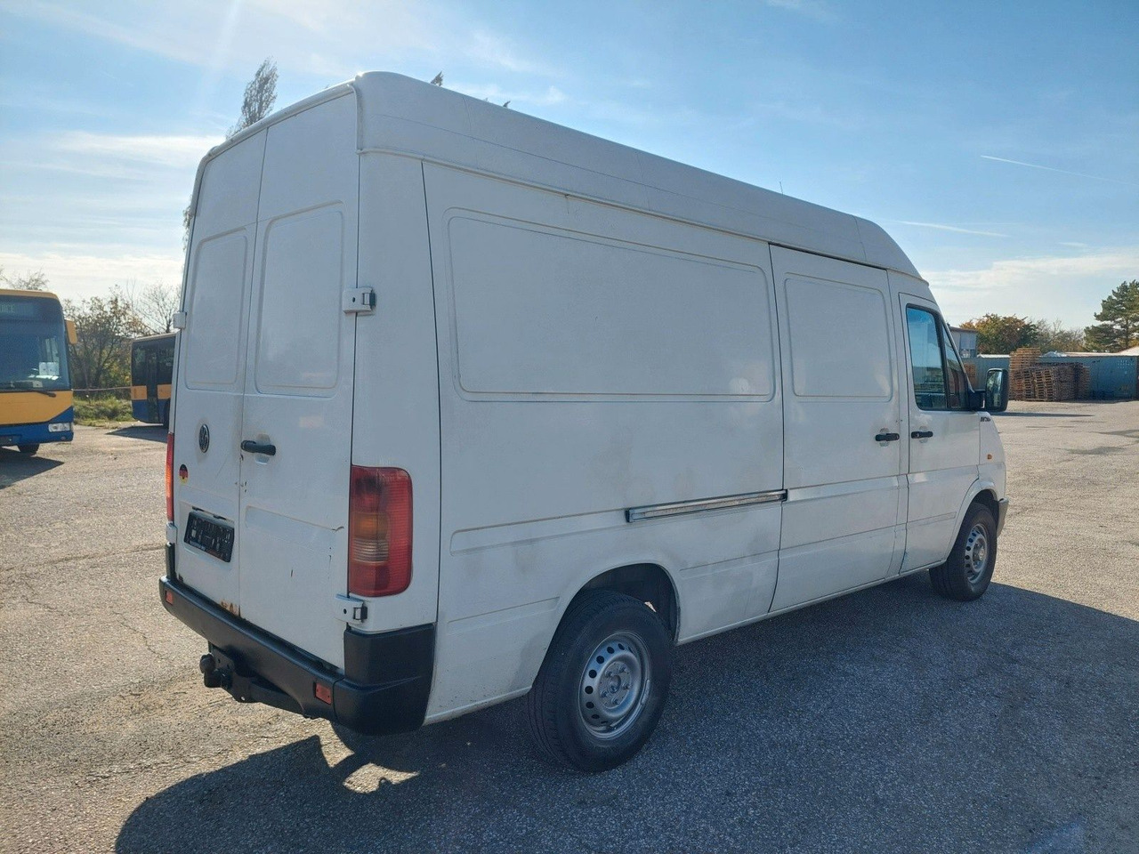 Volkswagen LT Kasten-Kombi 35 L2H2 Hochraum - Carrinha de contentor: foto 4 Volkswagen LT Kasten-Kombi 35 L2H2 Hochraum - Carrinha de contentor: foto 4