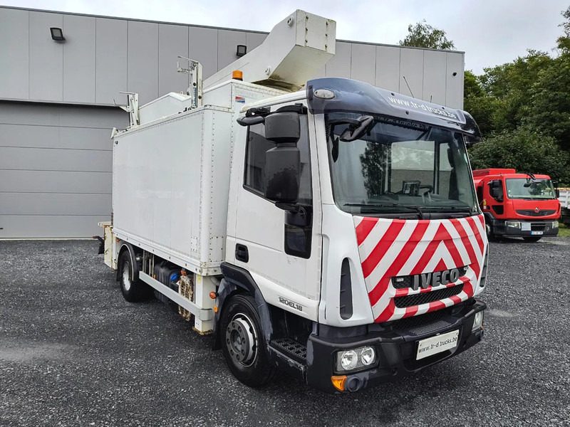 Iveco EuroCargo 120 120E18 + COMET 151TAL (15 m) - Caminhão: foto 2 Iveco EuroCargo 120 120E18 + COMET 151TAL (15 m) - Caminhão: foto 2