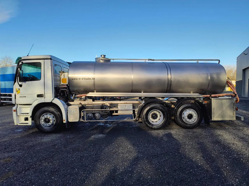 Caminhão tanque para transporte de leite Mercedes-Benz Actros 2536 15500L INSULATED INOX TANK - 1 COMP: foto 8