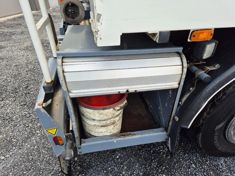Caminhão tanque para transporte de combustível Scania P270 FUEL / CARBURANT 14000L - 4 COMP: foto 18