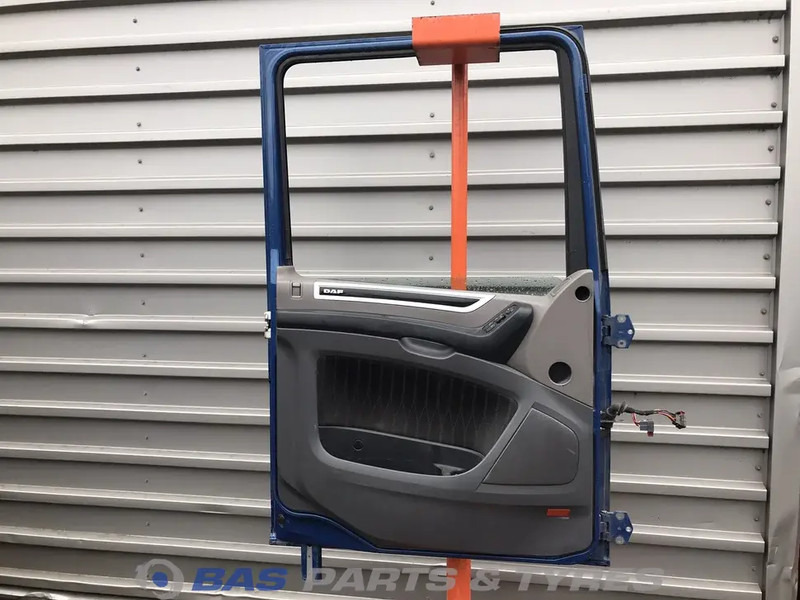 DAF XF106 - Porta e peças de Caminhão: foto 2 DAF XF106 - Porta e peças de Caminhão: foto 2