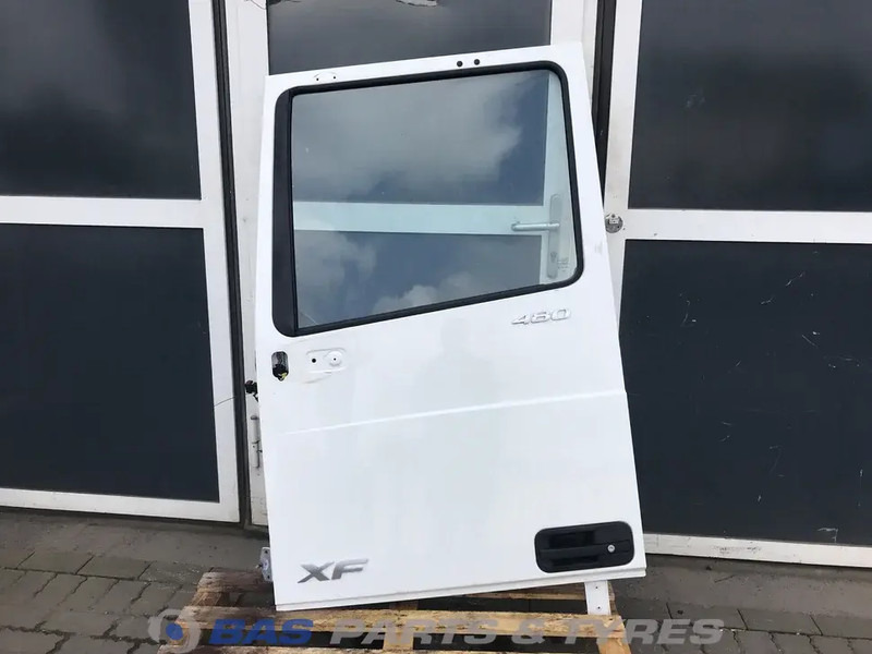 DAF XF106 - Porta e peças de Caminhão: foto 1 DAF XF106 - Porta e peças de Caminhão: foto 1
