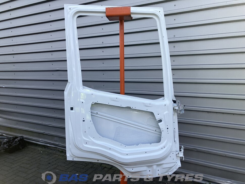 DAF XG - Porta e peças de Caminhão: foto 2 DAF XG - Porta e peças de Caminhão: foto 2