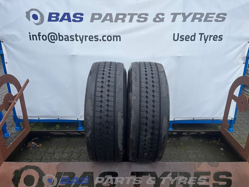 DUNLOP Dunlop 385/65R22.5 SP346 160/158 K M+S 3PMSF gebruikte set - Pneu de Caminhão: foto 1 DUNLOP Dunlop 385/65R22.5 SP346 160/158 K M+S 3PMSF gebruikte set - Pneu de Caminhão: foto 1