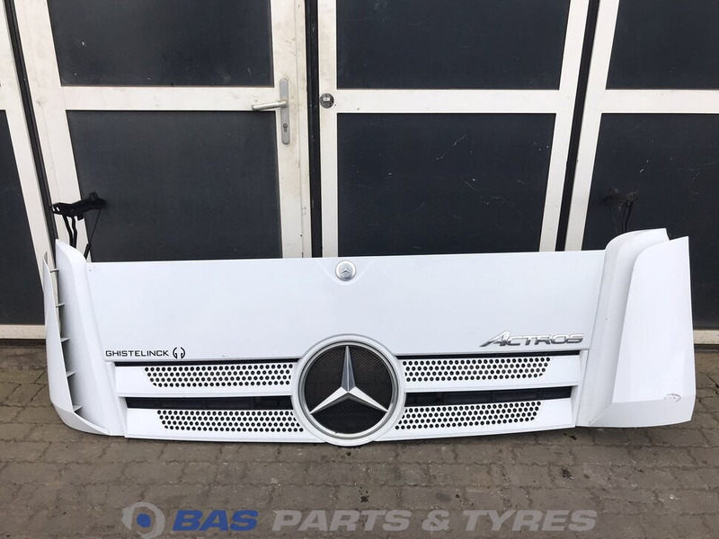 Mercedes-Benz Actros MP4 - Grade radiador de Caminhão: foto 1 Mercedes-Benz Actros MP4 - Grade radiador de Caminhão: foto 1