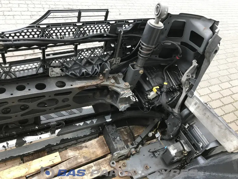 Mercedes-Benz Antos MP4 Bumper Mercedes A 960 310 23 22 - Para-choque de Caminhão: foto 5 Mercedes-Benz Antos MP4 Bumper Mercedes A 960 310 23 22 - Para-choque de Caminhão: foto 5