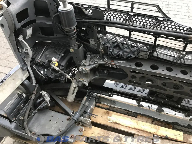 Mercedes-Benz Antos MP4 Bumper Mercedes A 960 310 23 22 - Para-choque de Caminhão: foto 4 Mercedes-Benz Antos MP4 Bumper Mercedes A 960 310 23 22 - Para-choque de Caminhão: foto 4